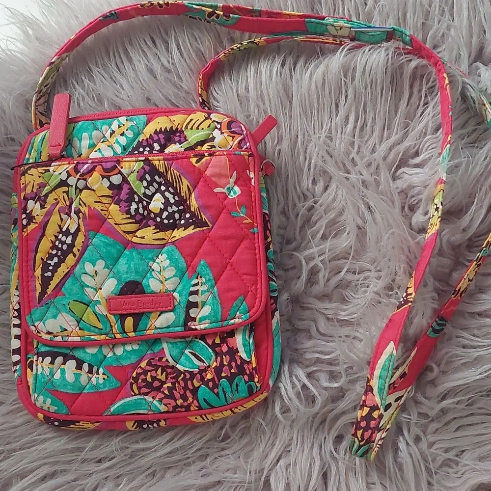 SOLD!! VERA BRADLEY - Picture 11 of 12